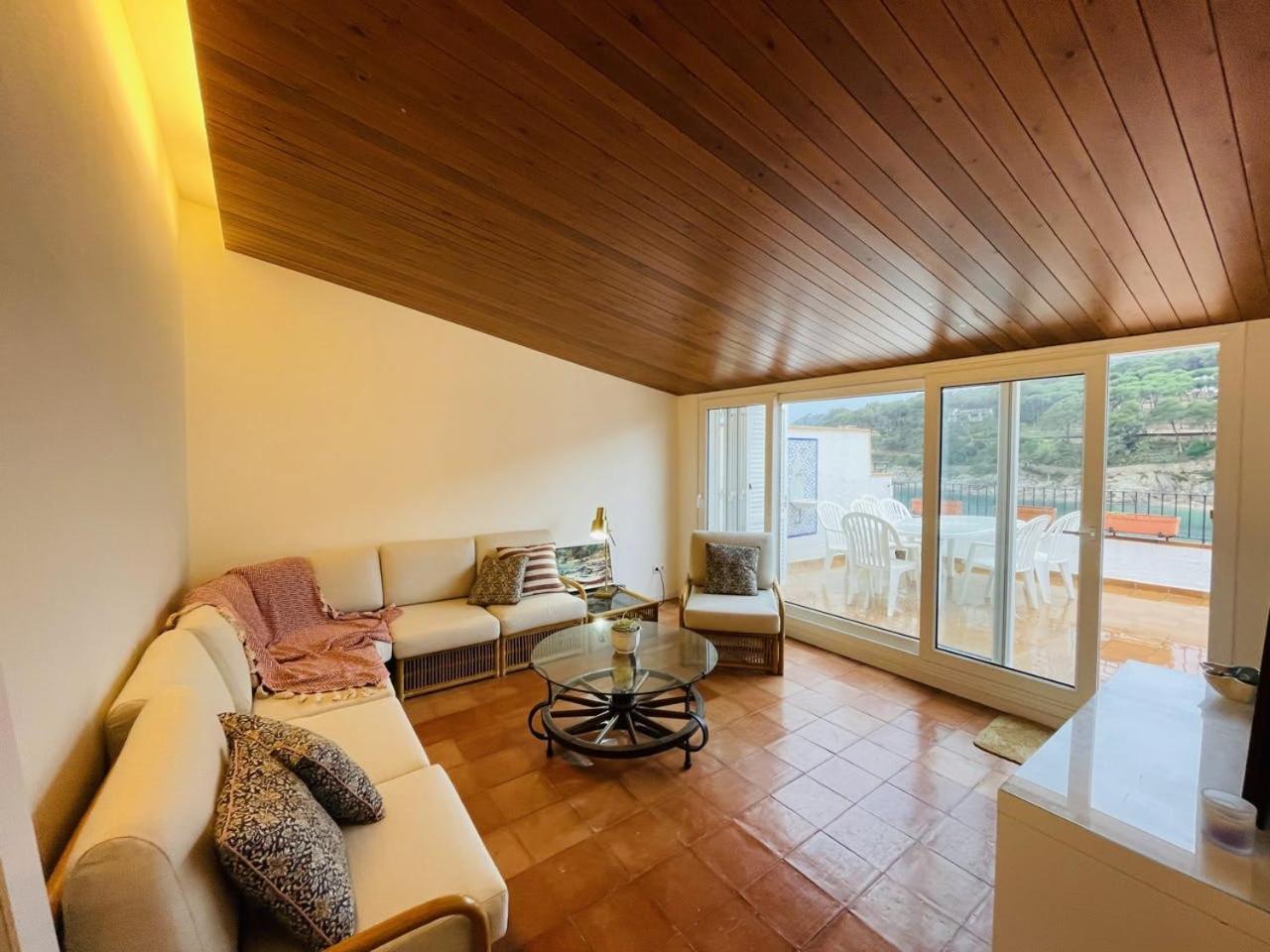 Tamariu Platja - Penthouse On Passeig Del Mar. Apartment Luaran gambar