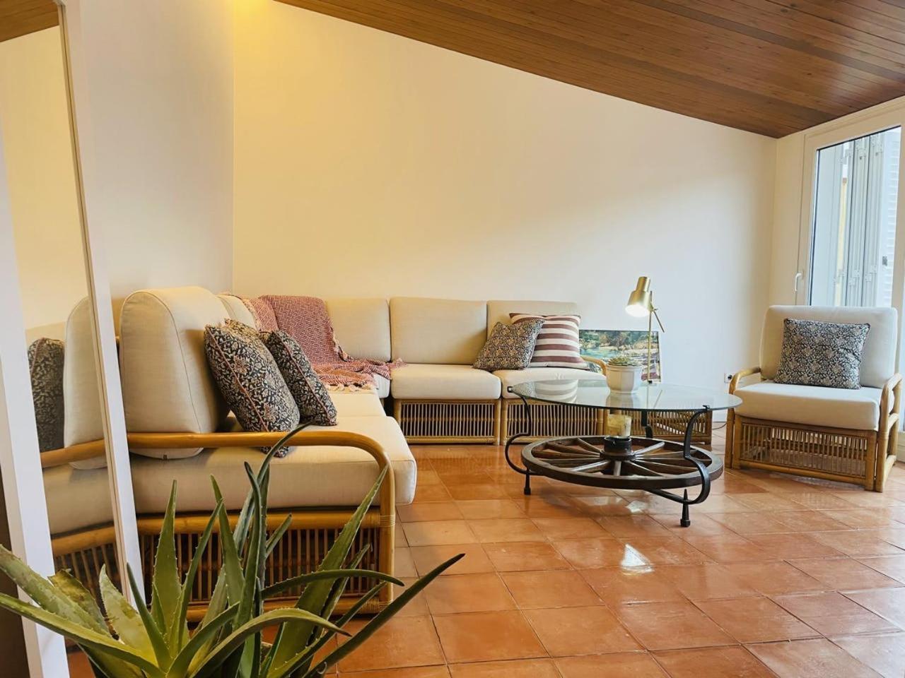 Tamariu Platja - Penthouse On Passeig Del Mar. Apartment Luaran gambar
