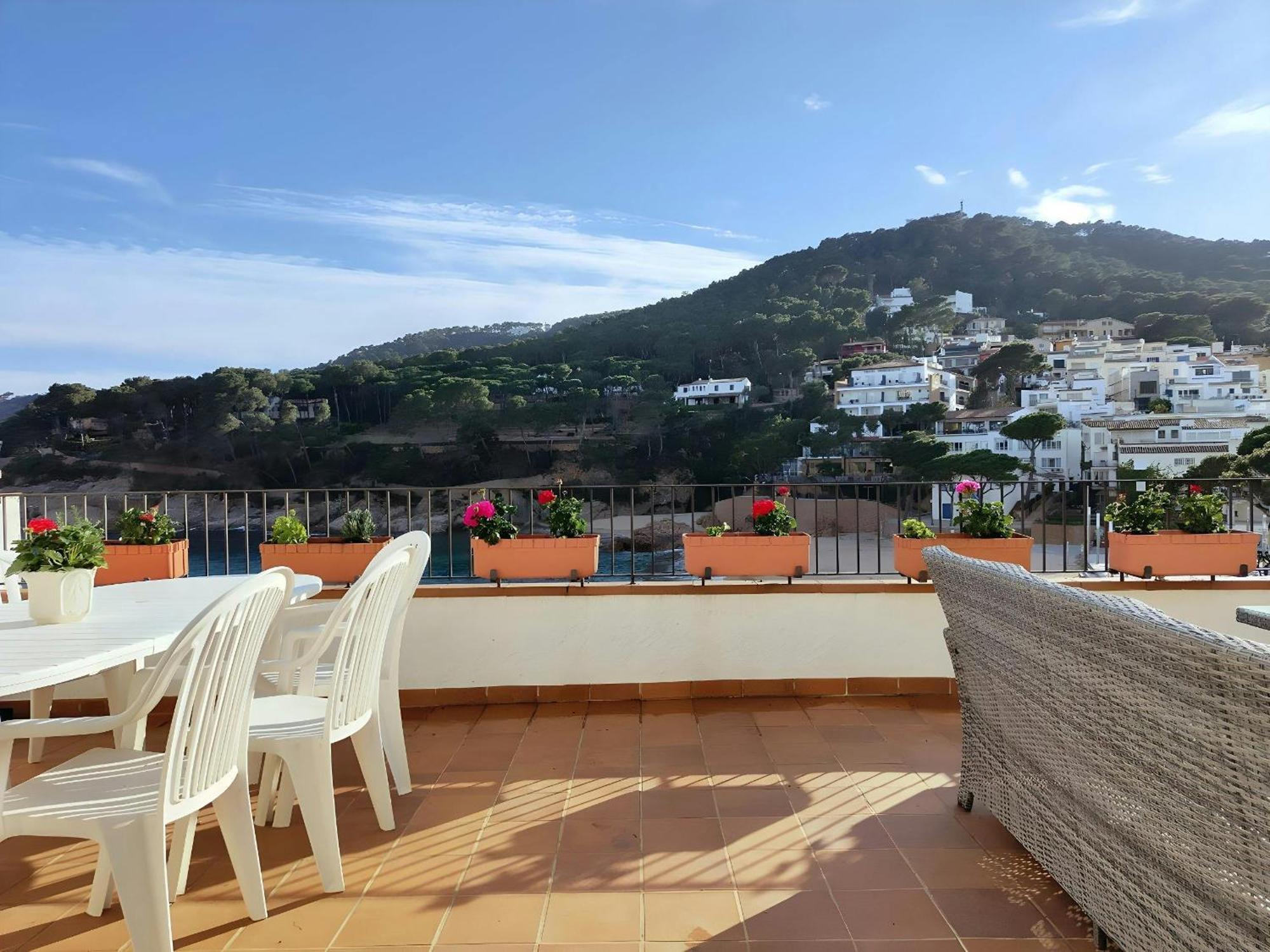 Tamariu Platja - Penthouse On Passeig Del Mar. Apartment Luaran gambar