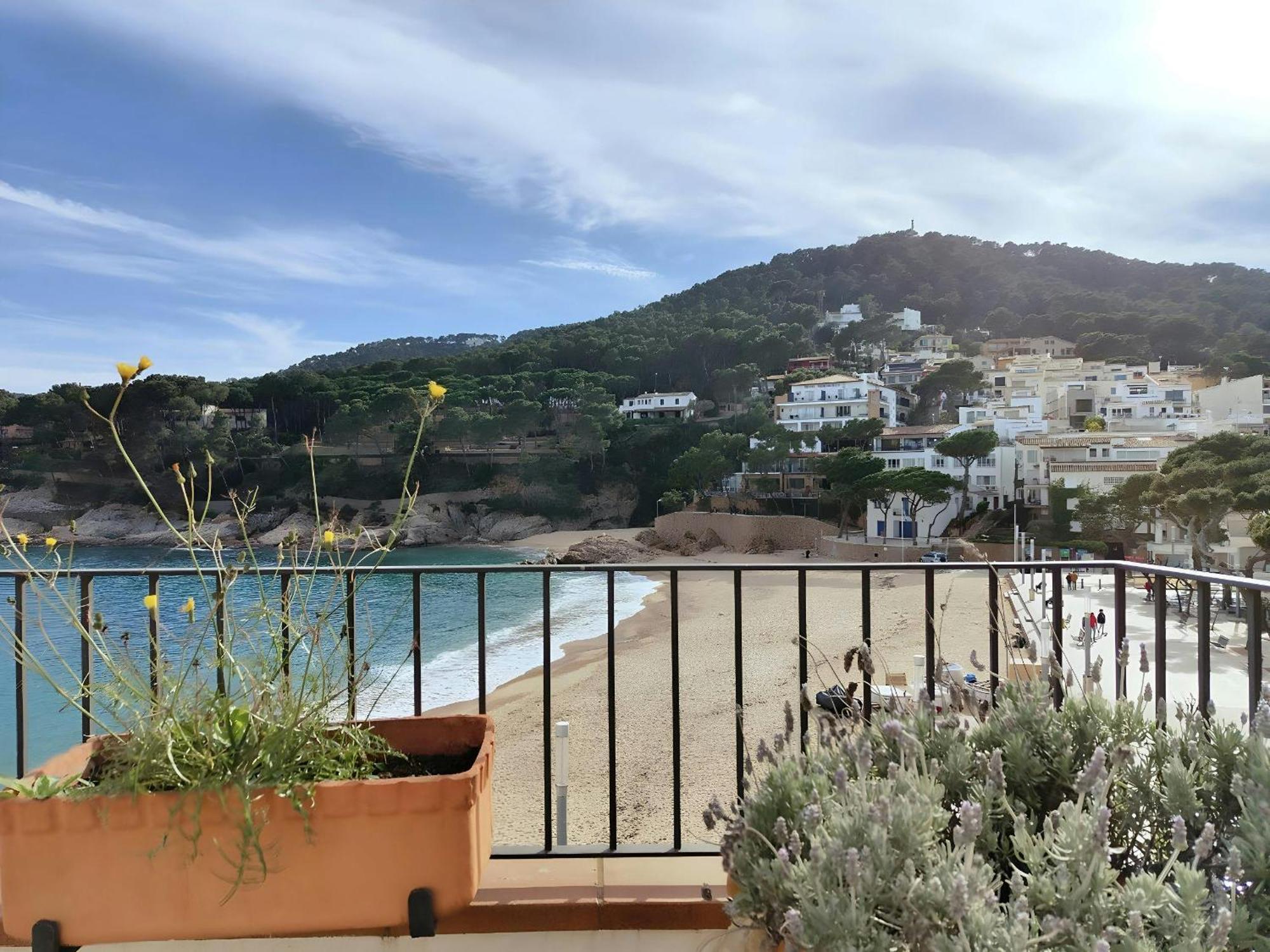 Tamariu Platja - Penthouse On Passeig Del Mar. Apartment Luaran gambar