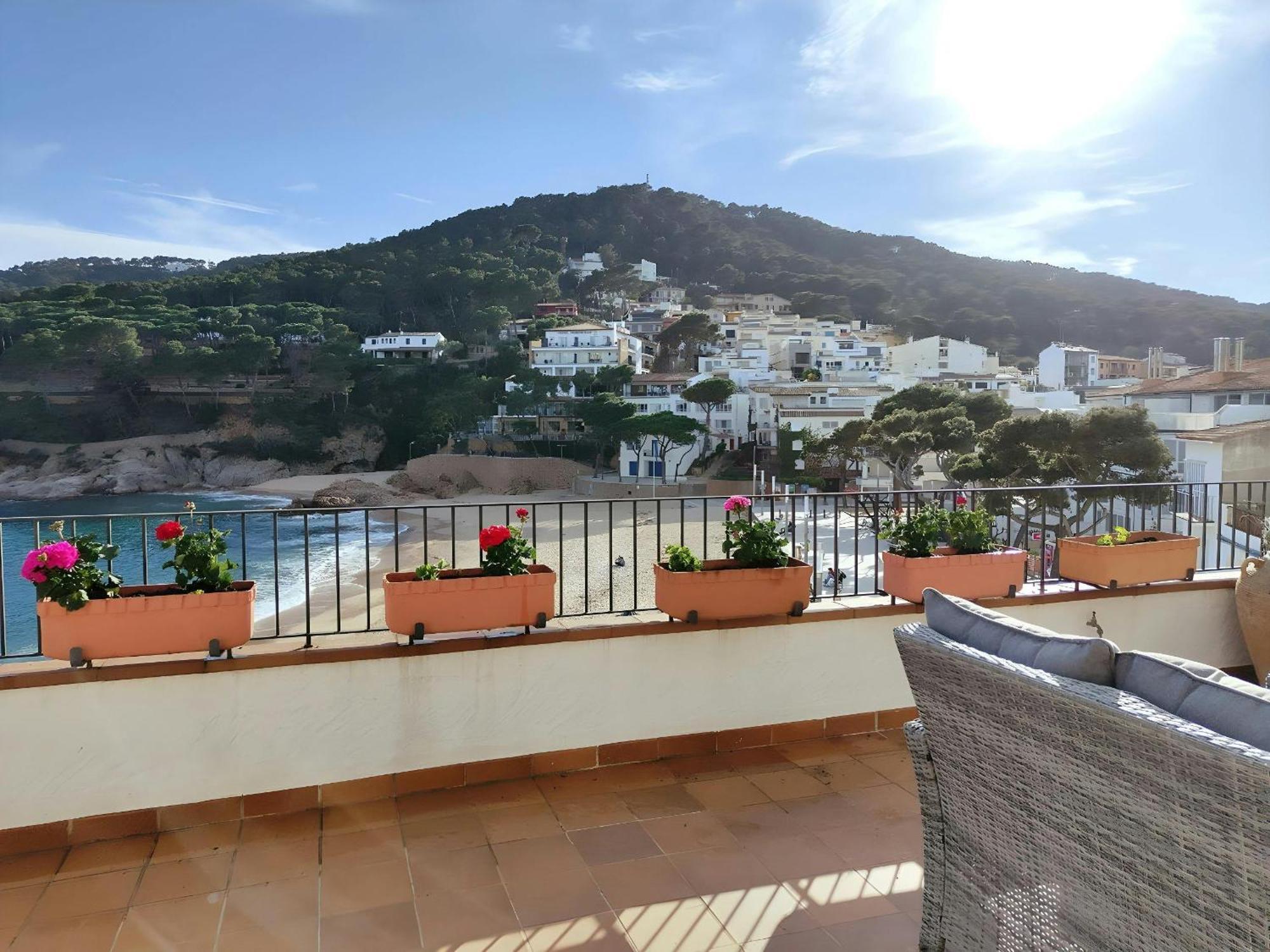 Tamariu Platja - Penthouse On Passeig Del Mar. Apartment Luaran gambar