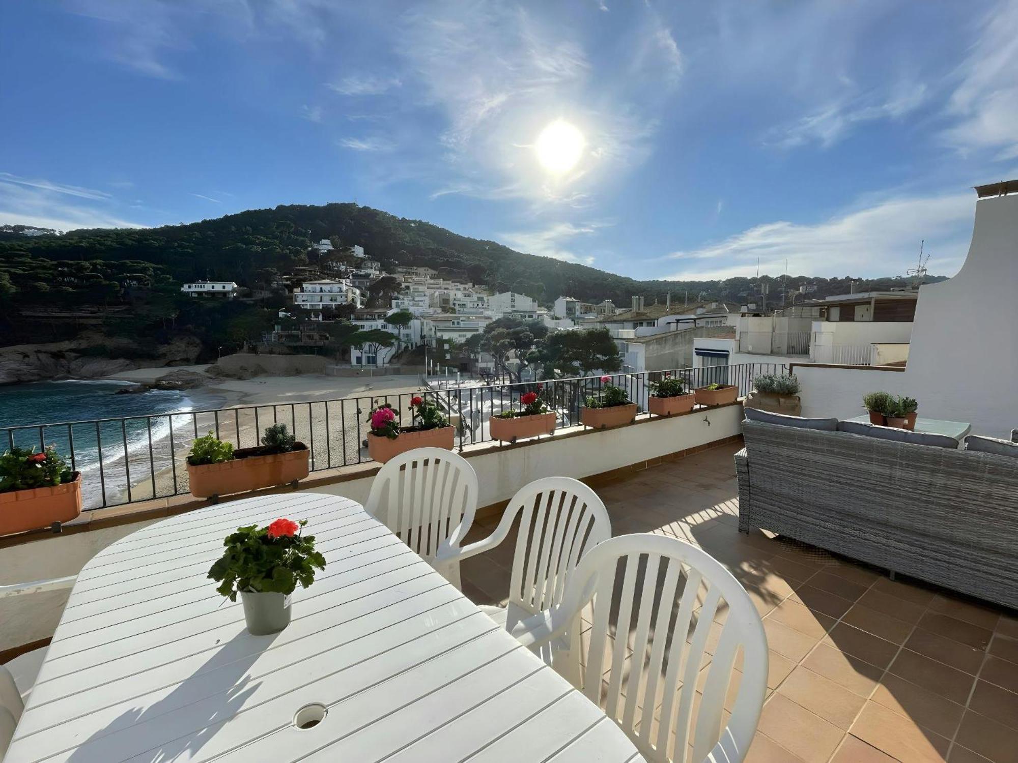 Tamariu Platja - Penthouse On Passeig Del Mar. Apartment Luaran gambar