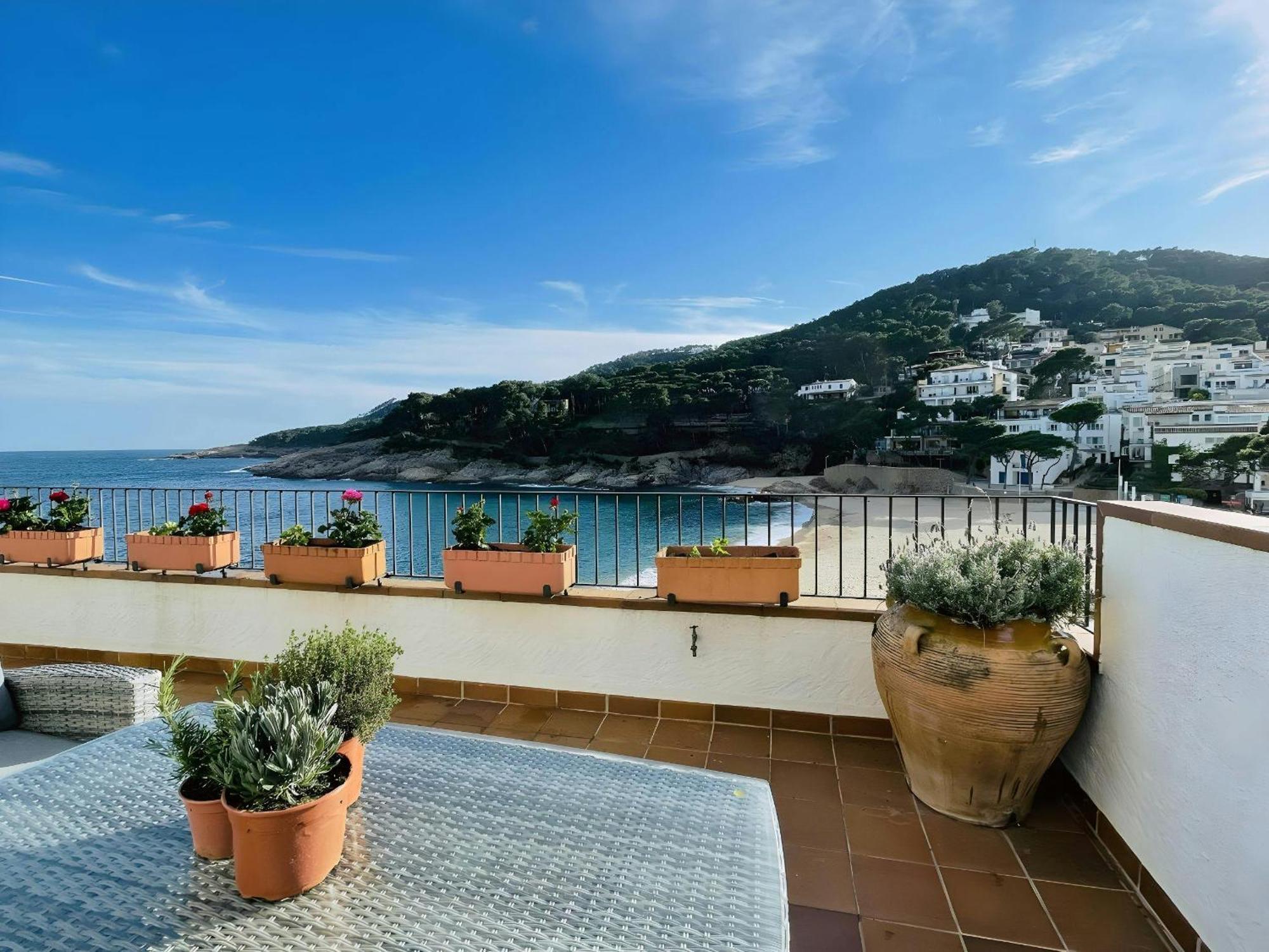 Tamariu Platja - Penthouse On Passeig Del Mar. Apartment Luaran gambar