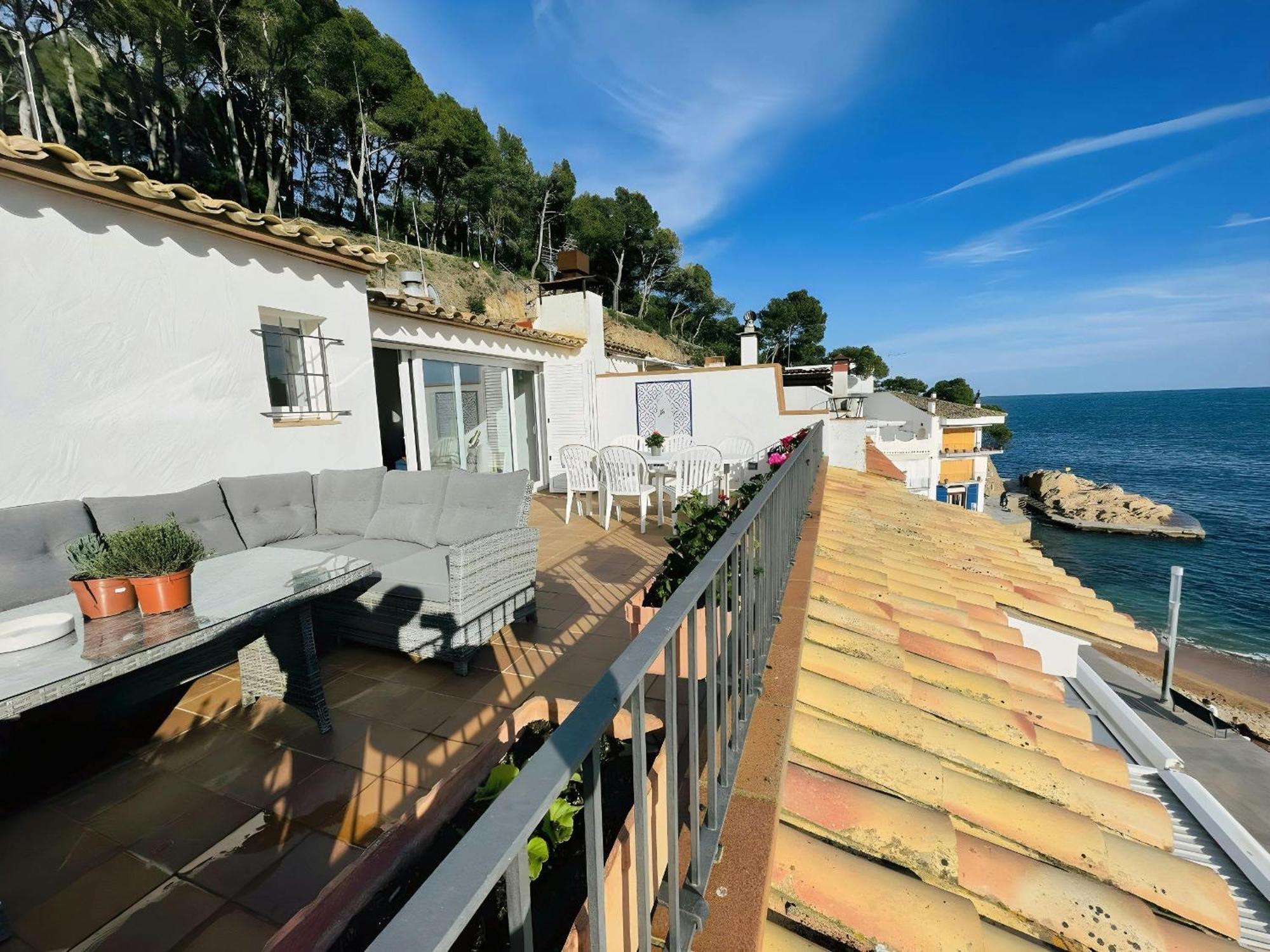 Tamariu Platja - Penthouse On Passeig Del Mar. Apartment Luaran gambar